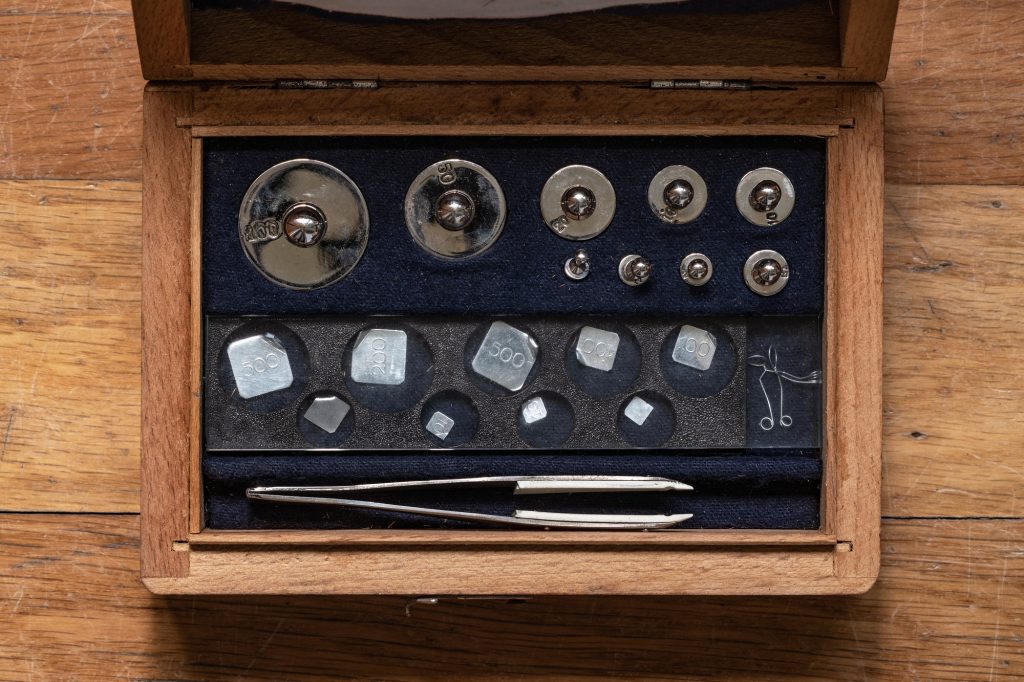 Vintage set of old weights